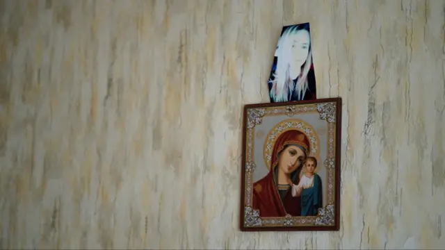 Стена в комнате Дианы Карпович