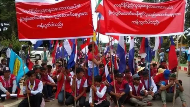 ပြည်နယ်အစိုးရနဲ့ ကရင်နီလူငယ်တွေ ညှိနှိုင်းမှု ဆင်ပြေမပြေဖြစ်ခဲ့