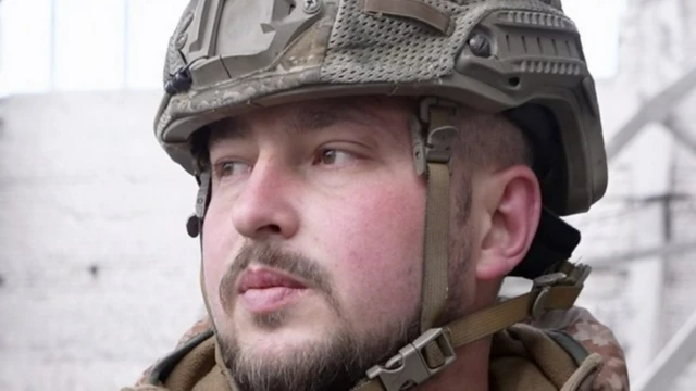 Un soldat russe en déploiement à la frontière avec l'Ukraine