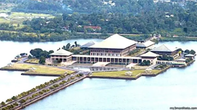 ශ්‍රී ලංකා පාර්ලිමේන්තුව