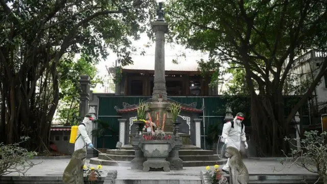 Tượng đài vua Lê Thái Tổ ở Hà Nội