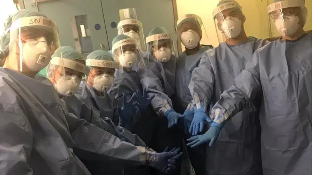 மருத்துவ பணியாளர்கள்