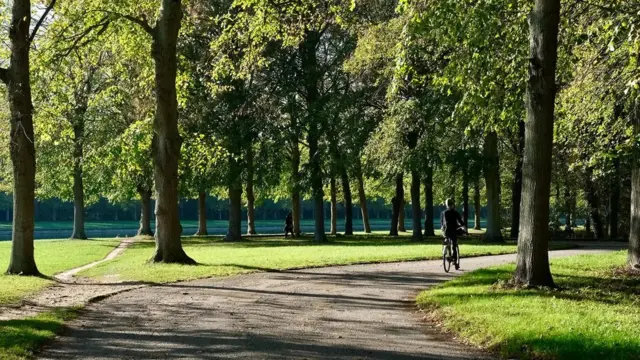 Ciclovia no Parque de Versalhes