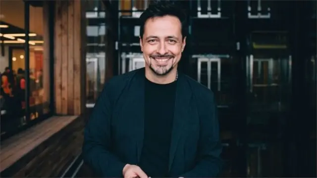 มาเรียส เออร์ซาเค ผู้ก่อตั้งบริษัท อีเทอนิมี