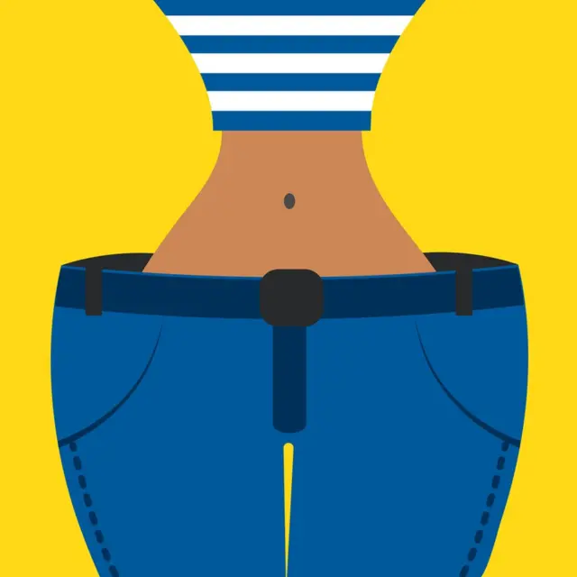 Delgada con pantalón grande