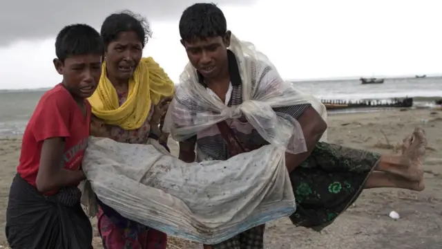 Les membres de cette communauté Rohingyas se réfugient massivement au Bangladesh voisin.