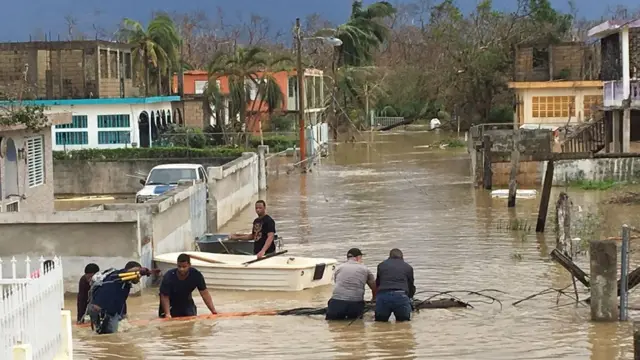 Muchos vecinos reemplazaron sus autos por botes como medio de transporte.