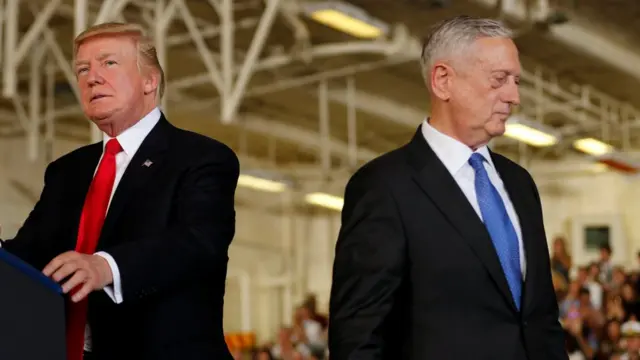 พล.อ.แมททิส และนายทรัมป์