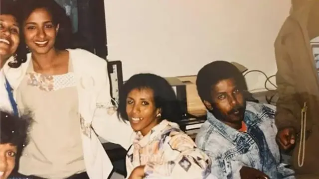 ኣማል ኣብ ስራሕ