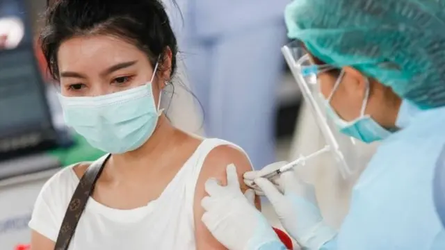 ฉีดวัคซีน