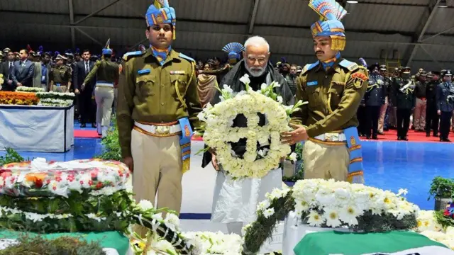 नरेंद्र मोदी