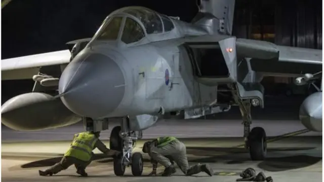 Helikopta zilizokua katika kituo hicho zinasemekana ndizo zilizotumika kufanya shambulio la kemikali huko ngome ya waasi ya Douma.