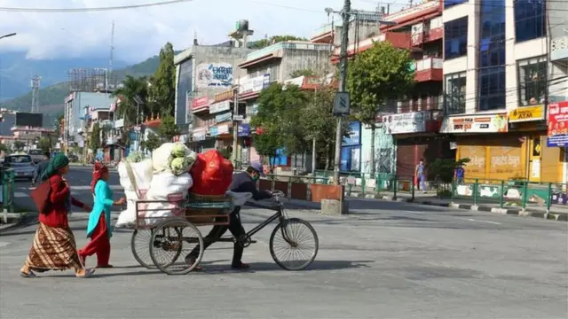 लकडाउन