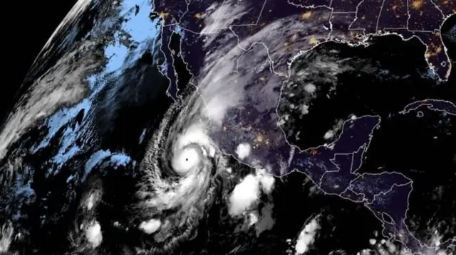 வில்லா சூறாவளி