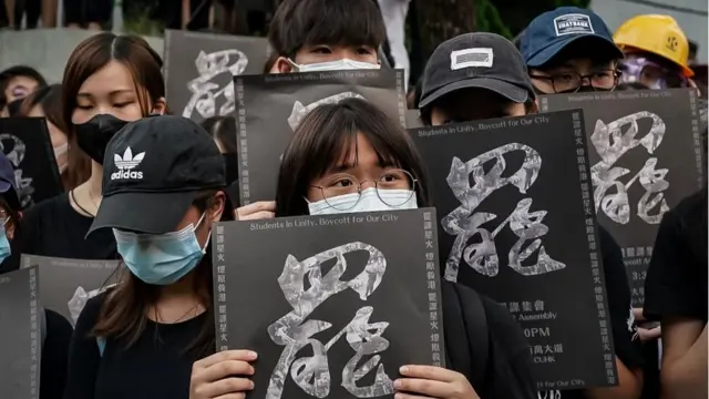 9月2日,香港中文大学罢课集会。