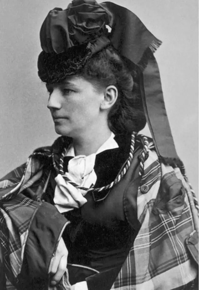 ویکتوریا وودهال