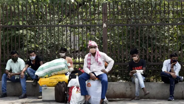 புலம்பெயர் தொழிலாளர்கள்