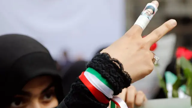 طبق قانون تبلیغات نامزدها ۲۴ ساعت قبل از آغاز انتخابات متوقف می‌شود