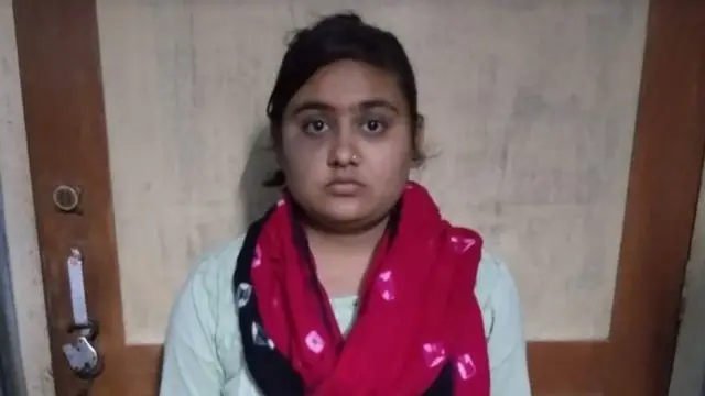 મયુરી પટેલનું કહેવું છે કે તેમને દરરોજ શાકભાજી લેવા માટે પણ મહેસાણા જવું પડે છે