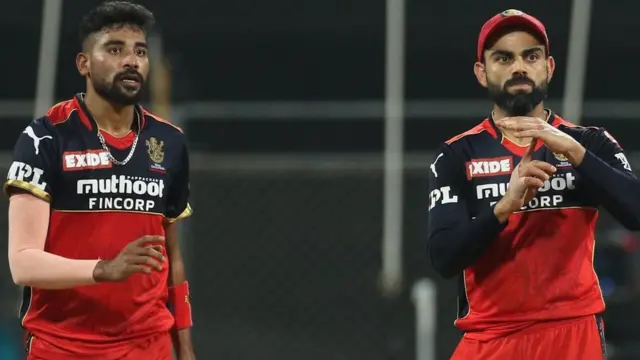 विराट कोहली और मोहम्मद सिराज