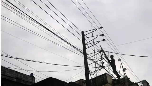 বিদ্যুতের লাইন।