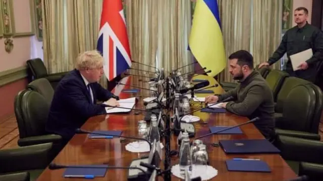 Boris Johnson da Volodymr Zelensky