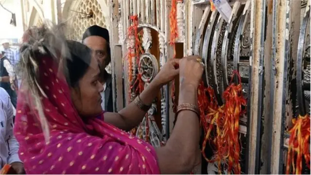 ভারতের আজমিরে দরগাতেও যান বহু বাংলাদেশী