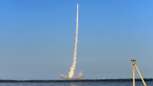 කලාපීය රටවල හදිසි ස්වාභාවික ආපදා තත්වයකදී අතිශය වැදගත්වන සන්නිවේදන සබඳතා සැපයීමේ හැකියාව ද 'දකුණු ආසියානු චන්ද්‍රිකාව' සතුය