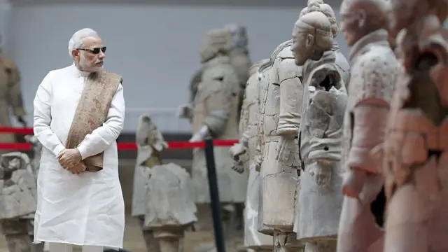 नरेंद्र मोदी