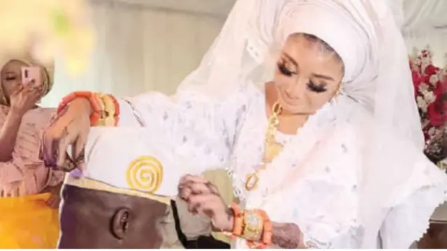 Lizzy Anjorin ati ọkọ rẹ