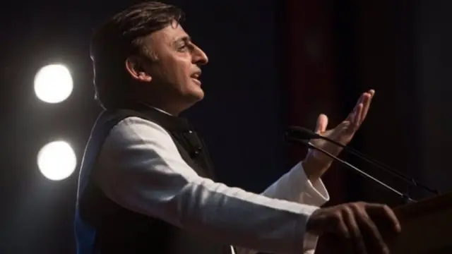 अखिलेश यादव