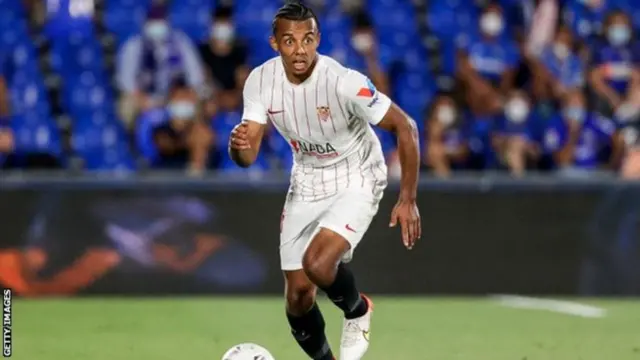 Mlinzi wa klabu ya Sevilla Jules Kounde