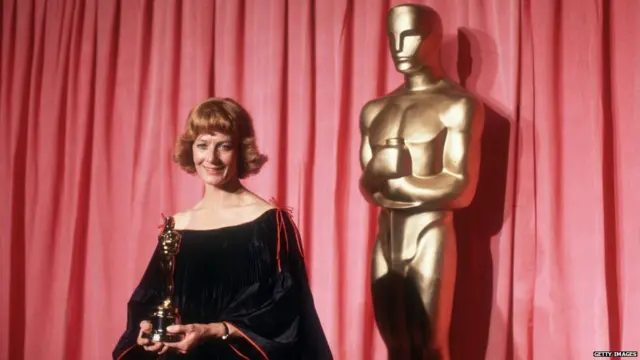 ਰੈਡਗ੍ਰੇਵ ਨੇ ਜੂਲੀਆ ਦੇ ਕਿਰਦਾਰ ਲਈ ਆਸਕਰ ਜਿੱਤਿਆ ਸੀ