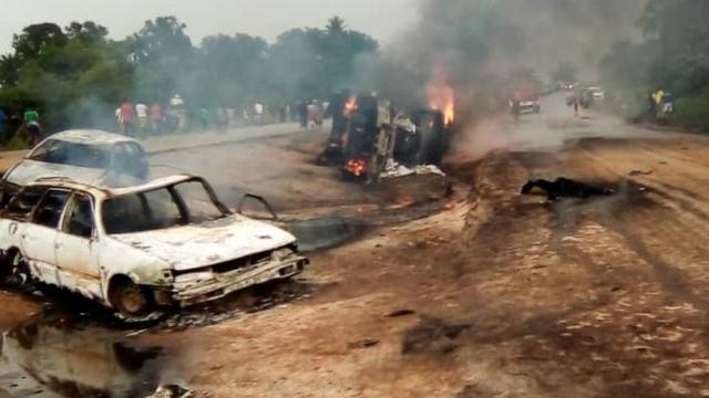 Delta Petrol Tanker Explosion: More Dan 10 Pipo Burn To Death Inside ...