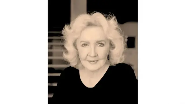 جوليا كاميرون