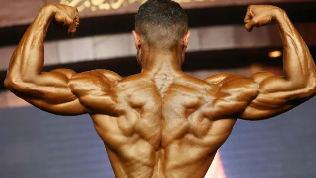 बॉडीबिल्डर