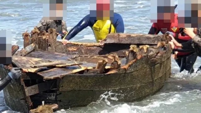 2020년 9월 울산시 북구 한 해안가에서 북한에서 떠 내려온 것으로 추정되는 목선이 발견됐다