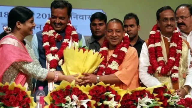 યોગી આદિત્યનાથ અને કેશવ પ્રસાદ મોર્ય