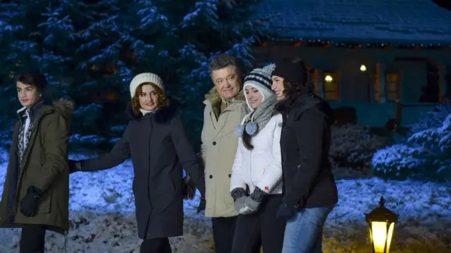 Доход супруги президента составил 2700 долларов в год