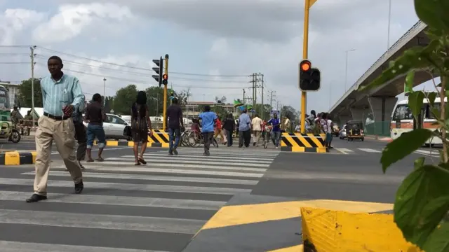 Wakaazi wamejitokeza kushuhudia ufunguzi rasmi