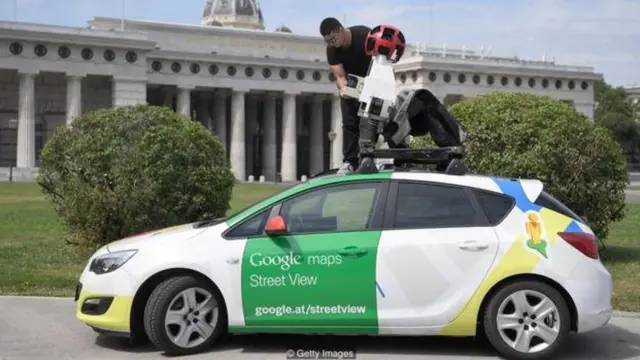 जुलाई 2017 में एक गूगल स्ट्रीट व्यू कार