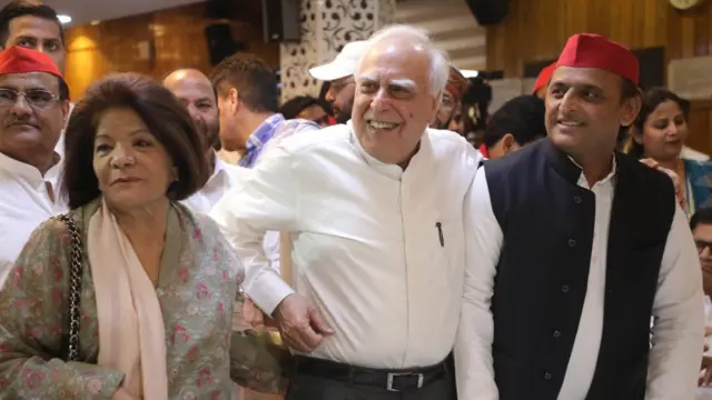 अखिलेश यादव और कपिल सिब्बल