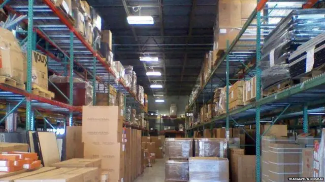 අපේ සමාගමේ වුණත් අමුද්‍රව්‍ය තියෙන්නේ තව සතියකට දෙකකට විතරයි. එතනින් එහාට නිෂ්පාදන කරන්න බඩු නෑ