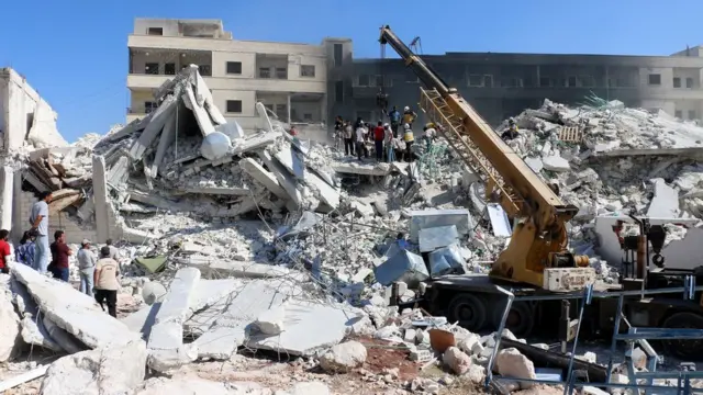 సిరియాలో పేలిపోయిన భవనం