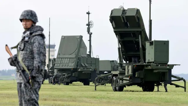 日本早前解除对部署自卫队的多个限制，包括容许政府派自卫队队员到海外执勤。