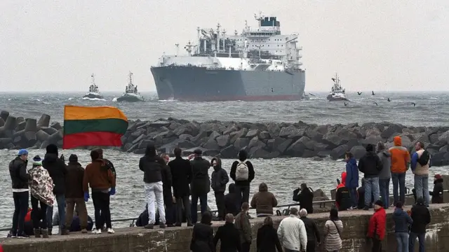 Терминал сжиженного газа "Независимость" в Клайпеде. Вот так встречали первый газовоз в 2014 году