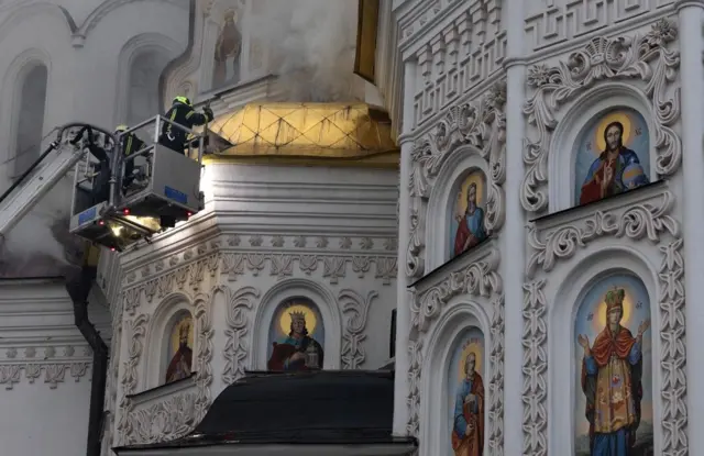 пожежники в лаврі 