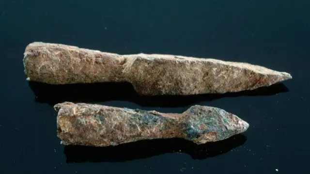 ભારતમાં લોખંડની શરૂઆત ક્યારે થઈ, તામિલનાડુમાં અવશેષ, લોખંડનું ઉત્કલન, પુરાતત્વ વિભાગ, આર્કિયૉલૉજી, બીબીસી ગુજરાતી, બીબીસી ન્યૂઝ ગુજરાતી 