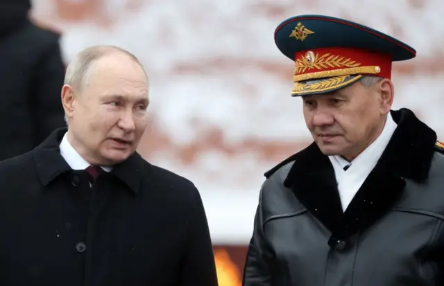 Володимир Путін і Сергій Шойгу у лютому 2023 року