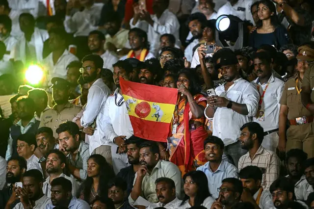 விஜய் 